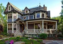 дом в эклектично-готическом стиле